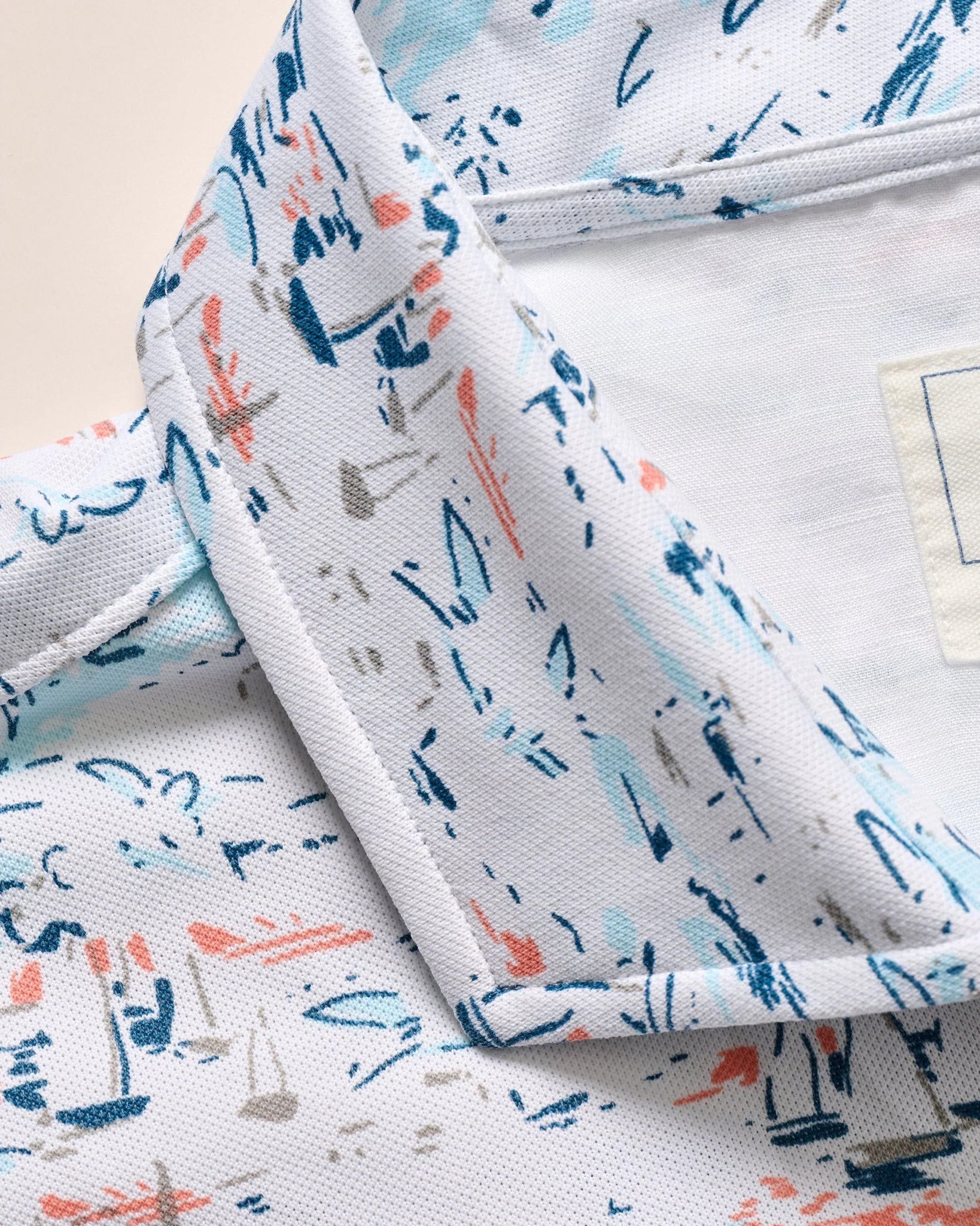 Johnnie-O Short Sleeve Hangin’ Out Button Down Shirt - Making Waves JMWS100150