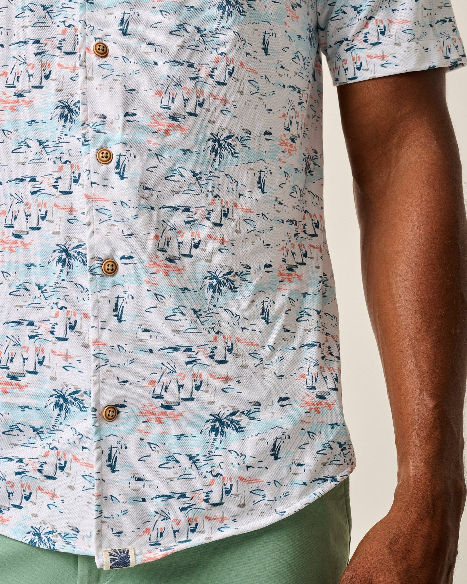 Johnnie-O Short Sleeve Hangin’ Out Button Down Shirt - Making Waves JMWS100150