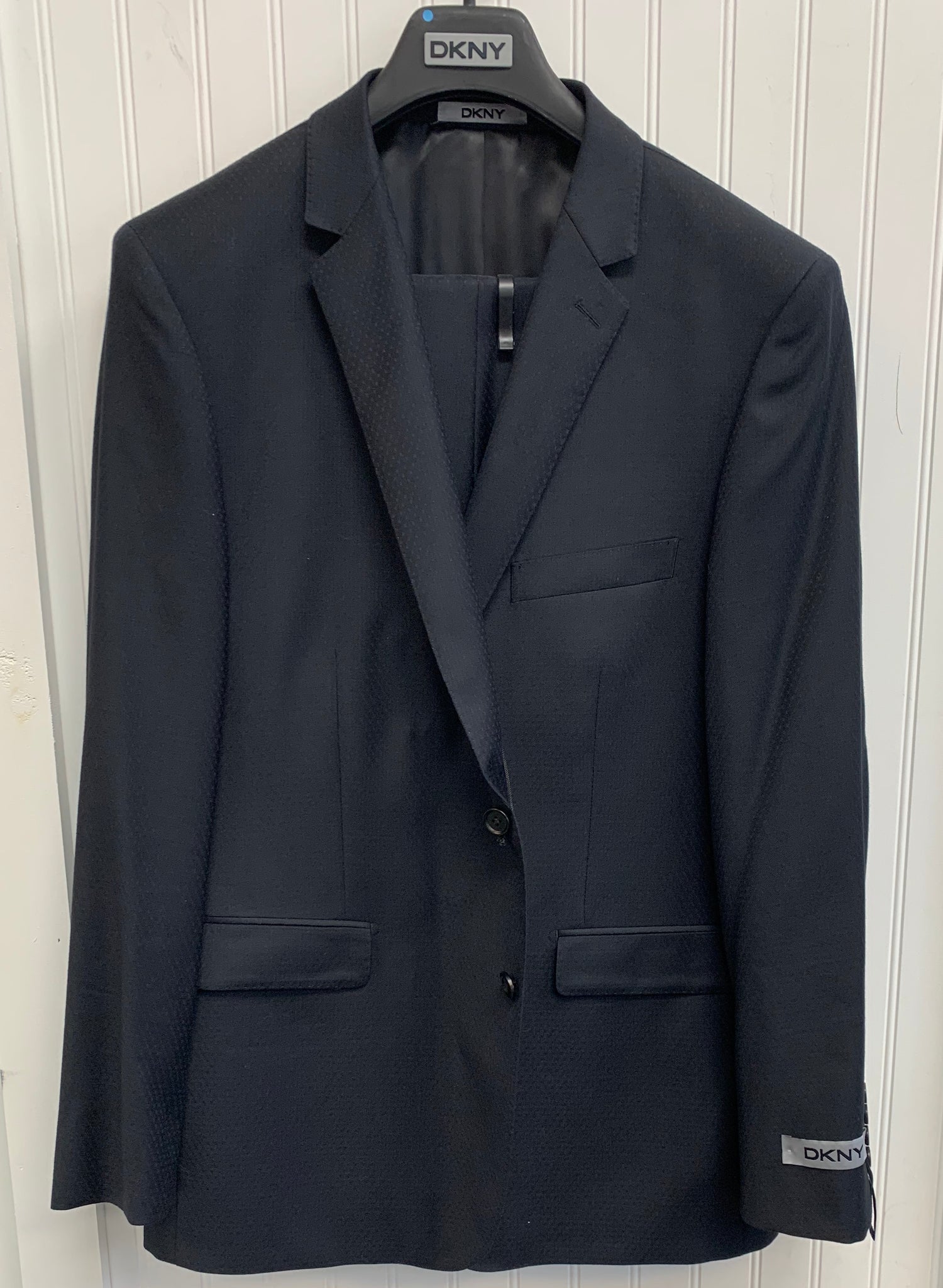 DKNY Wool Slim Fit Suit- DEKA212Y0883 (Black w/Blue Pin Dot