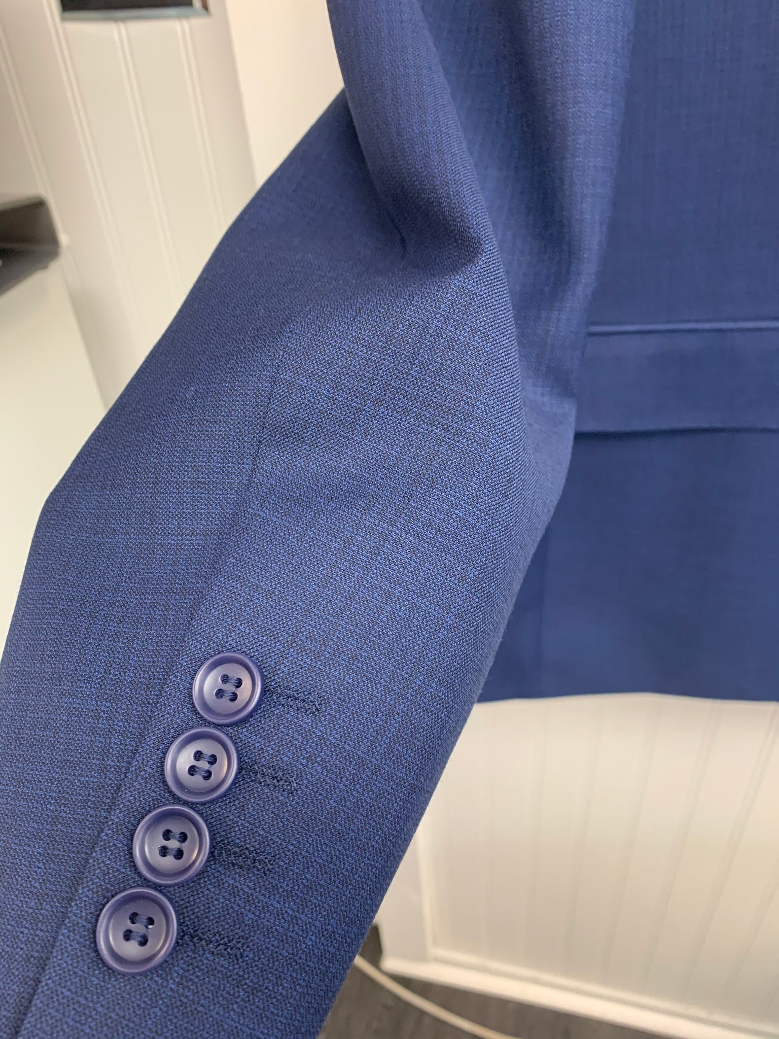 Mantoni Super 140 Wool Suit- 87170-1 (Navy w/ Tonal Check)
