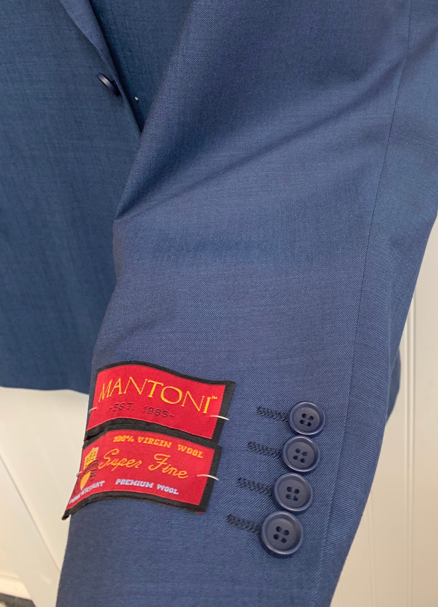 Mantoni Super 140 Wool Suit- 78200-5 (Blue Sharkskin)