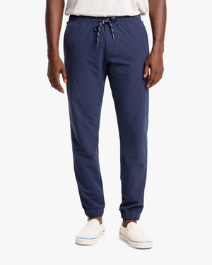 Southern Tide Excursion Performance Jogger 9371