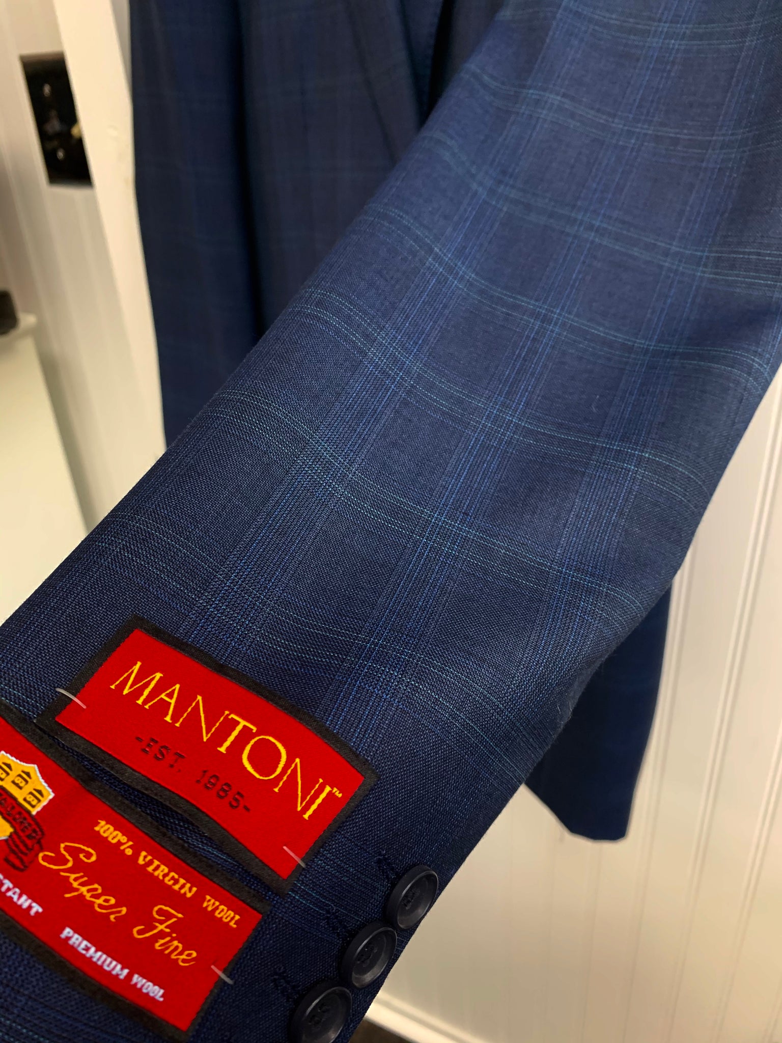 Mantoni Super 140 Wool Suit- 87168-1 (Navy w/ Navy and Lt.Green Plaid)