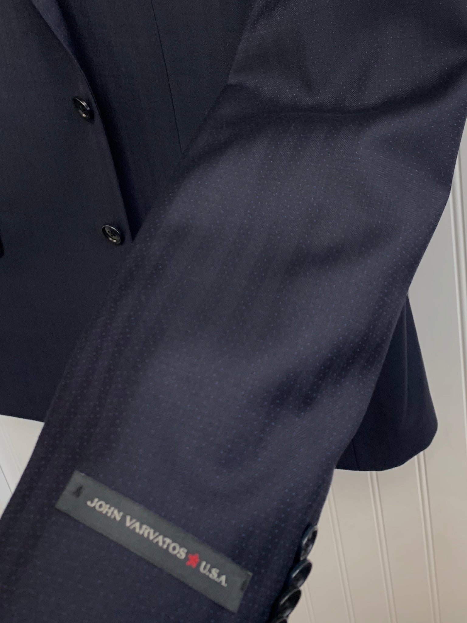 Ermenegildo Zegna Wool Suit Z33562 - (Navy Tonal Herringbone Stripe)